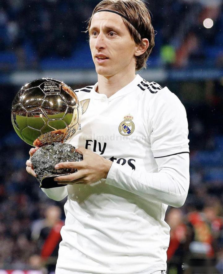 棒球帽时尚史从球场必备到街头潮流的百年跨越